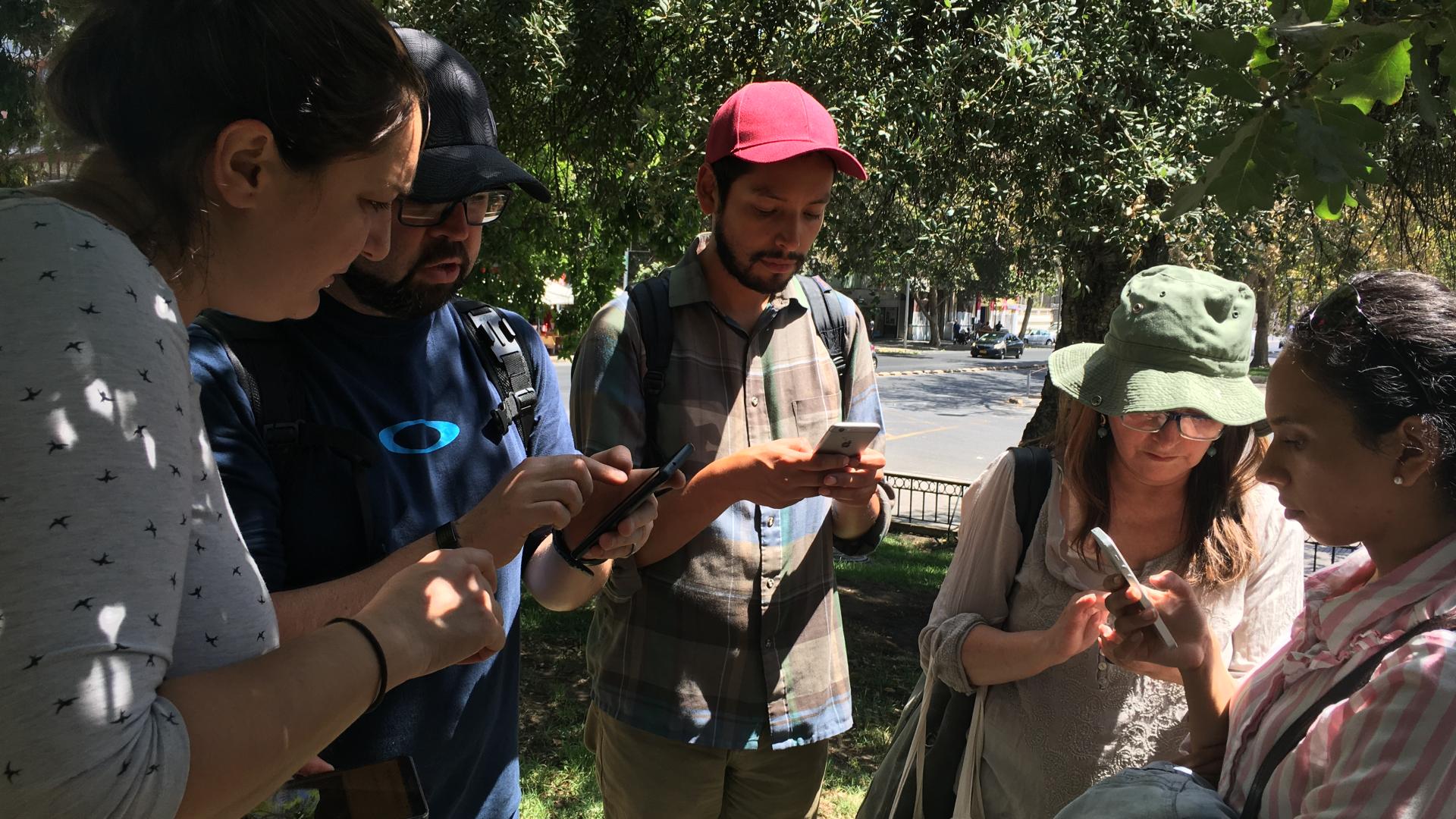 Registro en terreno de los Monumentos Públicos en el eje Alameda. (Archivo CNCR, 2020)