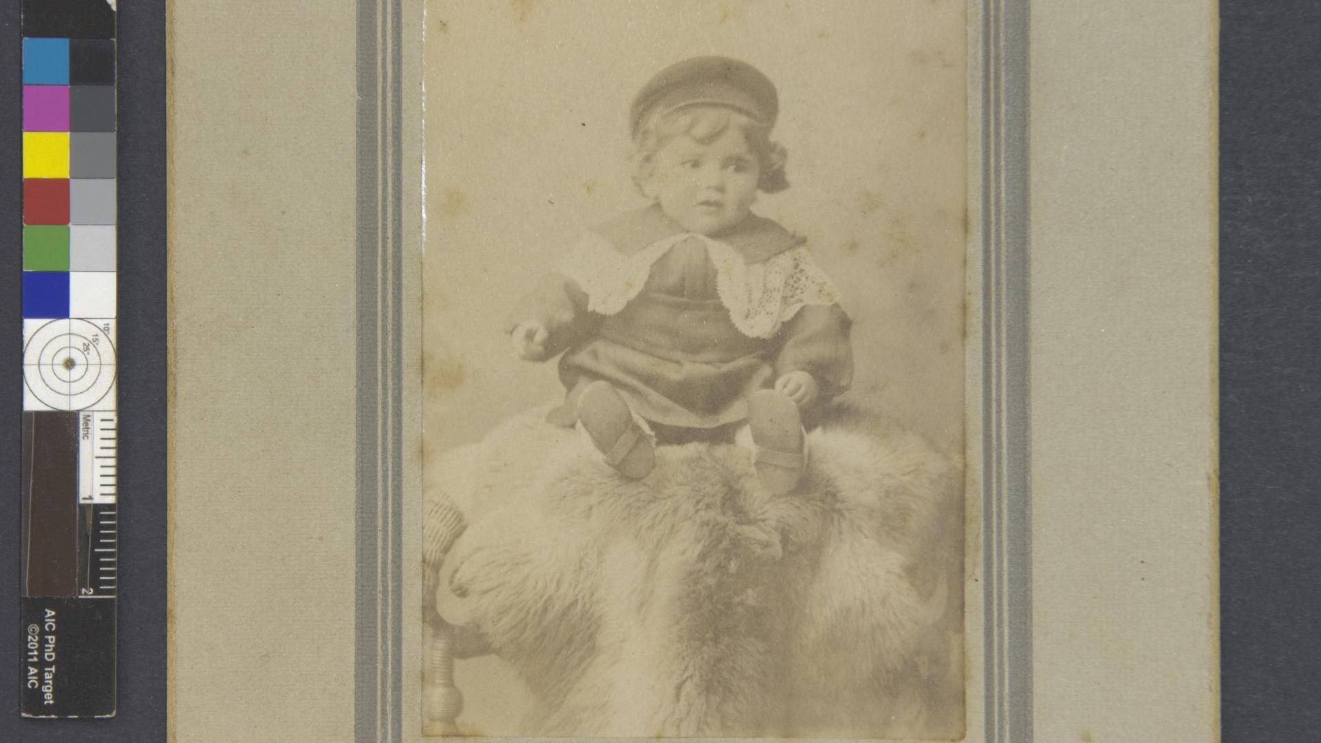 Fluorescencia inducida por radiación ultravioleta (Archivo CNCR, 2019).