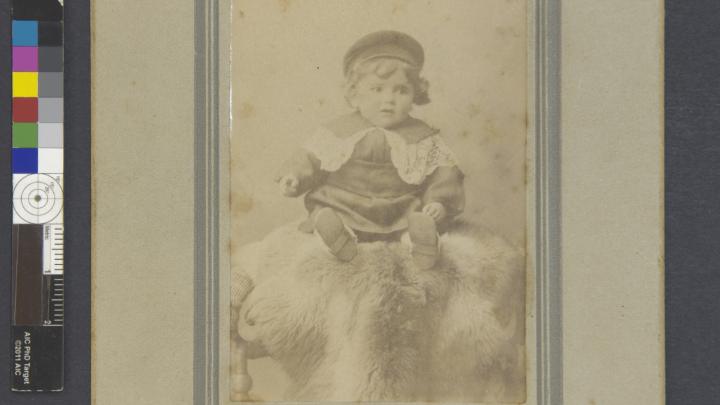 Fluorescencia inducida por radiación ultravioleta (Archivo CNCR, 2019).