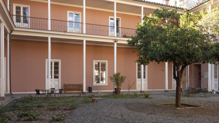 Patio del Naranjo