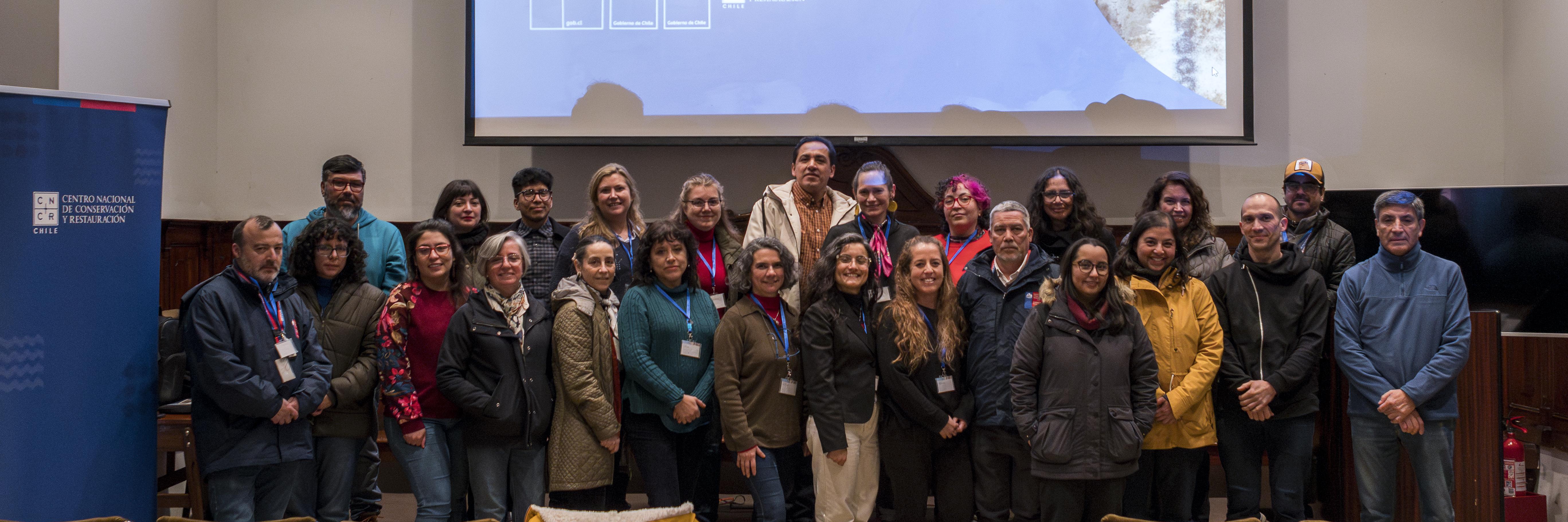 Participantes en la finalización del Taller de Ionización para el Patrimonio Cultural (Quiroz, M. 2025. Archivo CNCR).