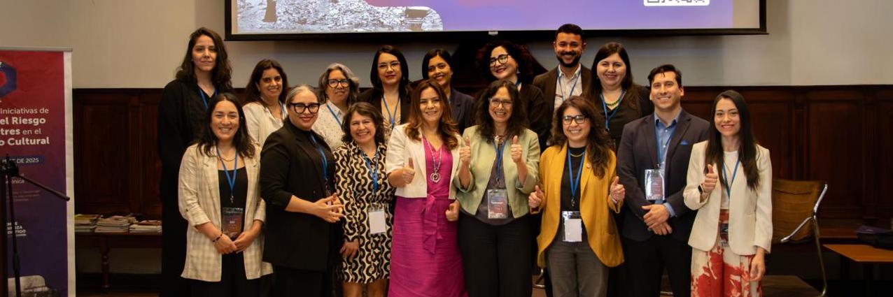 Participantes del Encuentro de Iniciativas de Gestión del Riesgo de Desastres, realizado en la Biblioteca Patrimonial Recoleta Dominica
