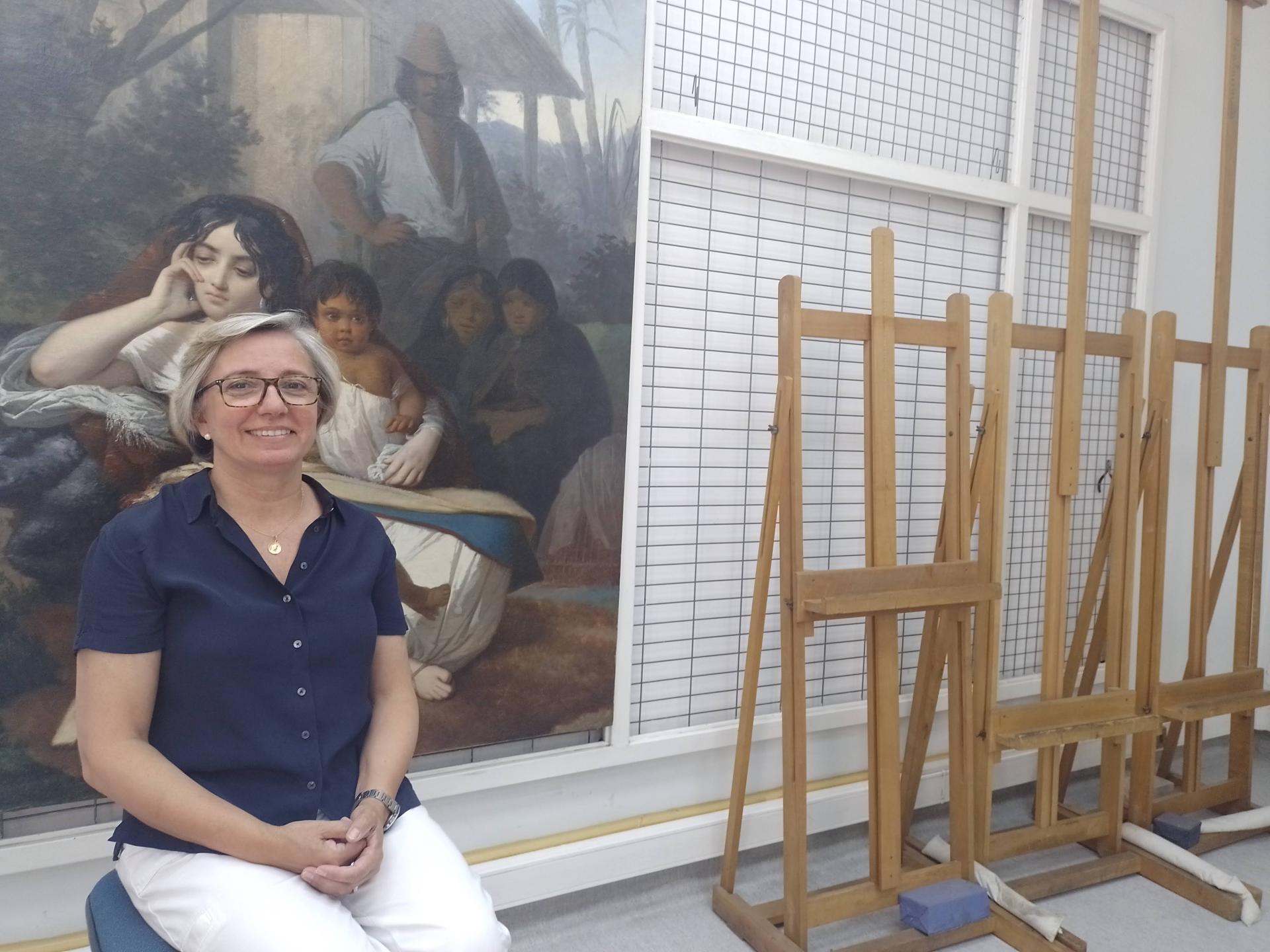 Ángela Benavente en la Unidad de Patrimonio de las Artes Visuales