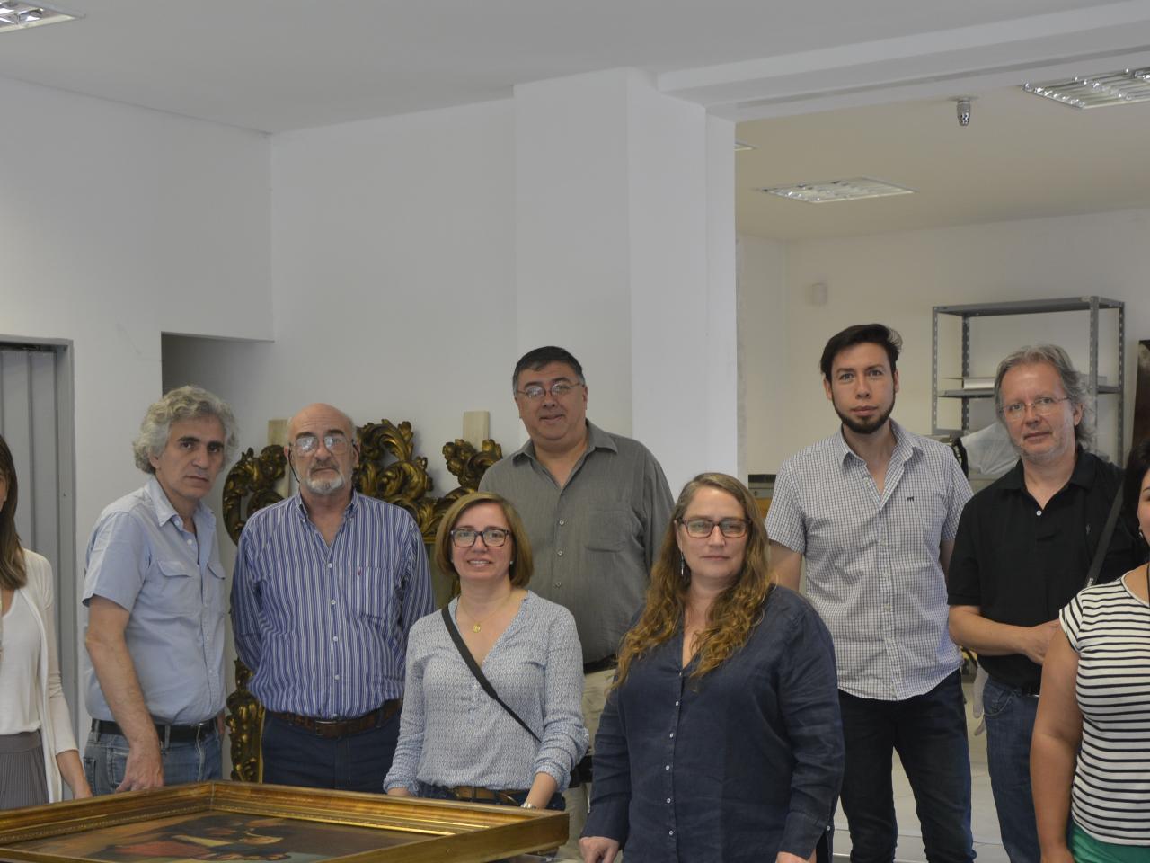 Equipo de Investigadores chilenos y argentinos en el Museo Franklin Rawson.