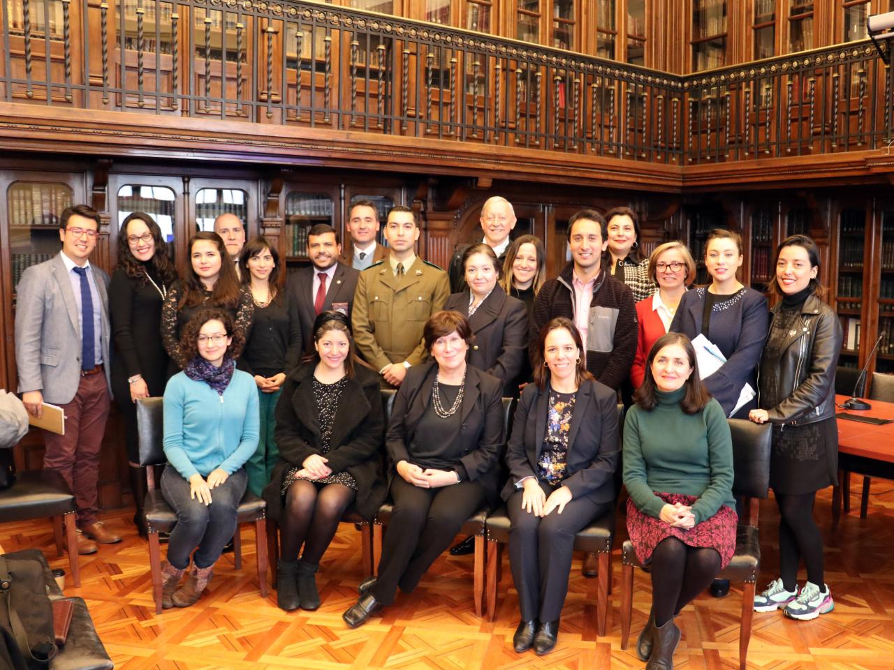 Reunión ampliada integrantes de la Mesa.