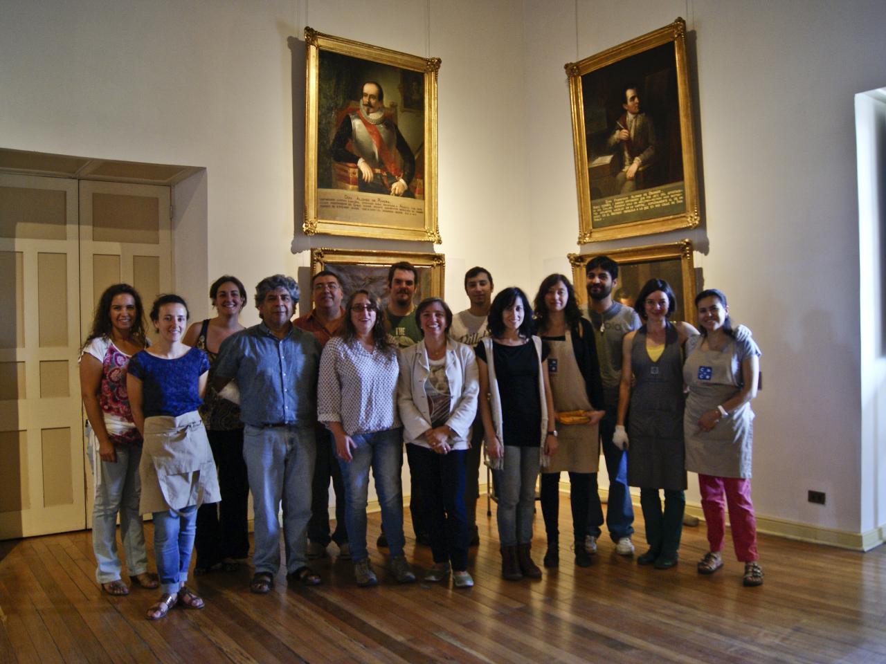 Equipo montaje exposición (Benavente, A. 2016)