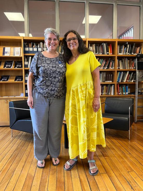 Recorrido de Kate Seymour por el CIBE-CNCR (González, D. 2026. Archivo CNCR).