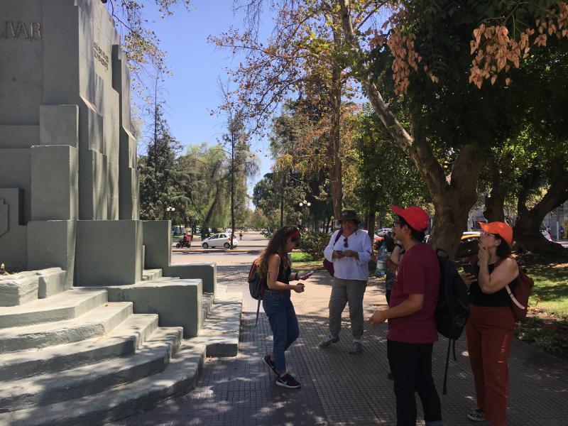 Registro en terreno de los Monumentos Públicos en eje Alameda.
