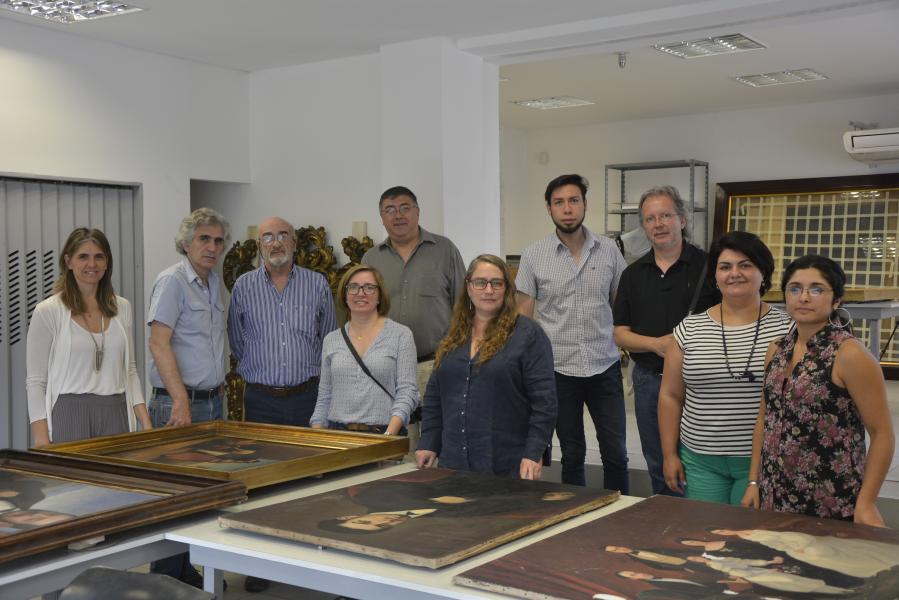 Equipo de Investigadores chilenos y argentinos en el Museo Franklin Rawson.