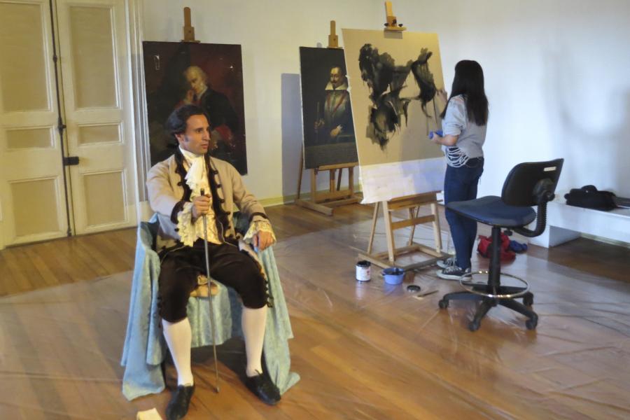 Modelo en vivo y actividad retratística de la Escuela de Arte, Universidad Diego Portales. (Ossa, C. 2016)