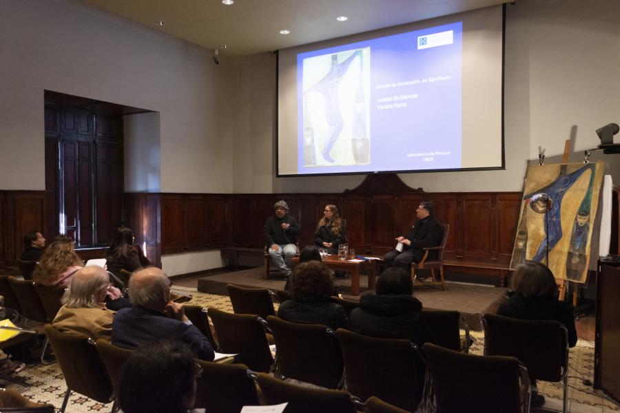 Raúl Molina, antropólogo asociado al CNCR junto a Carolina Ossa y Juan Manuel Martínez.