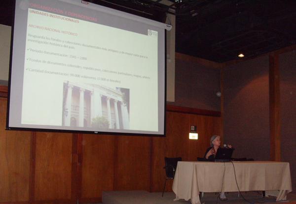 C. Rodriguez durante su presentación. Ossa, C. 2012, Archivo CNCR.