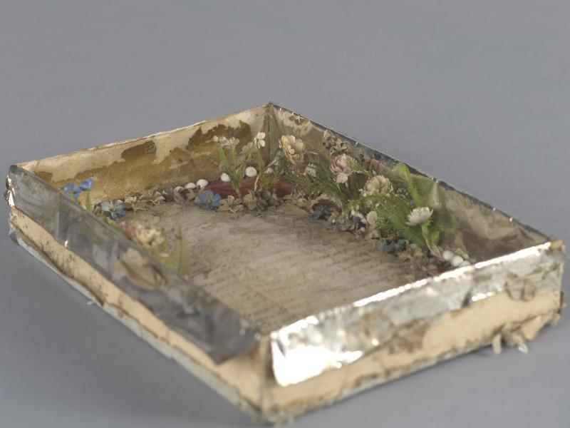 Detalle del montaje dentro de la caja