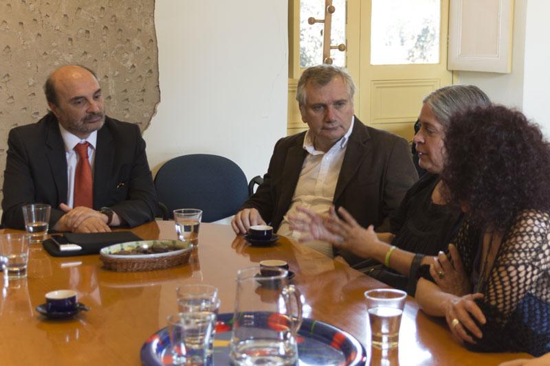 Autoridades de la Dibam y de Conicyt Autoridades de la Dibam y de Conicyt
