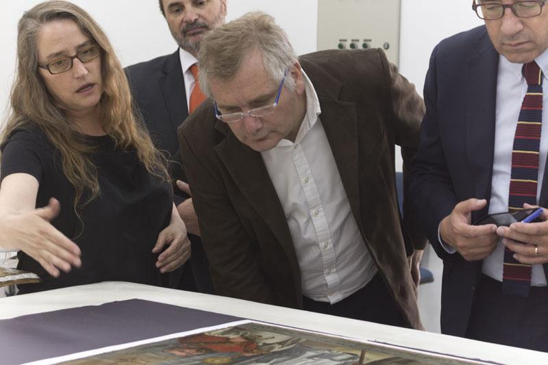 Mario Hamuy, observa de cerca Mario Hamuy, observa de cerca