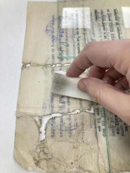 Resultado de limpieza mecánica  con esponja de látex